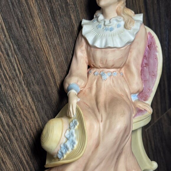 Vintage HOMCO Porcelain Victorian Lady Figurine, "Courtney's Dream" #1439 - Picture 9 of 9